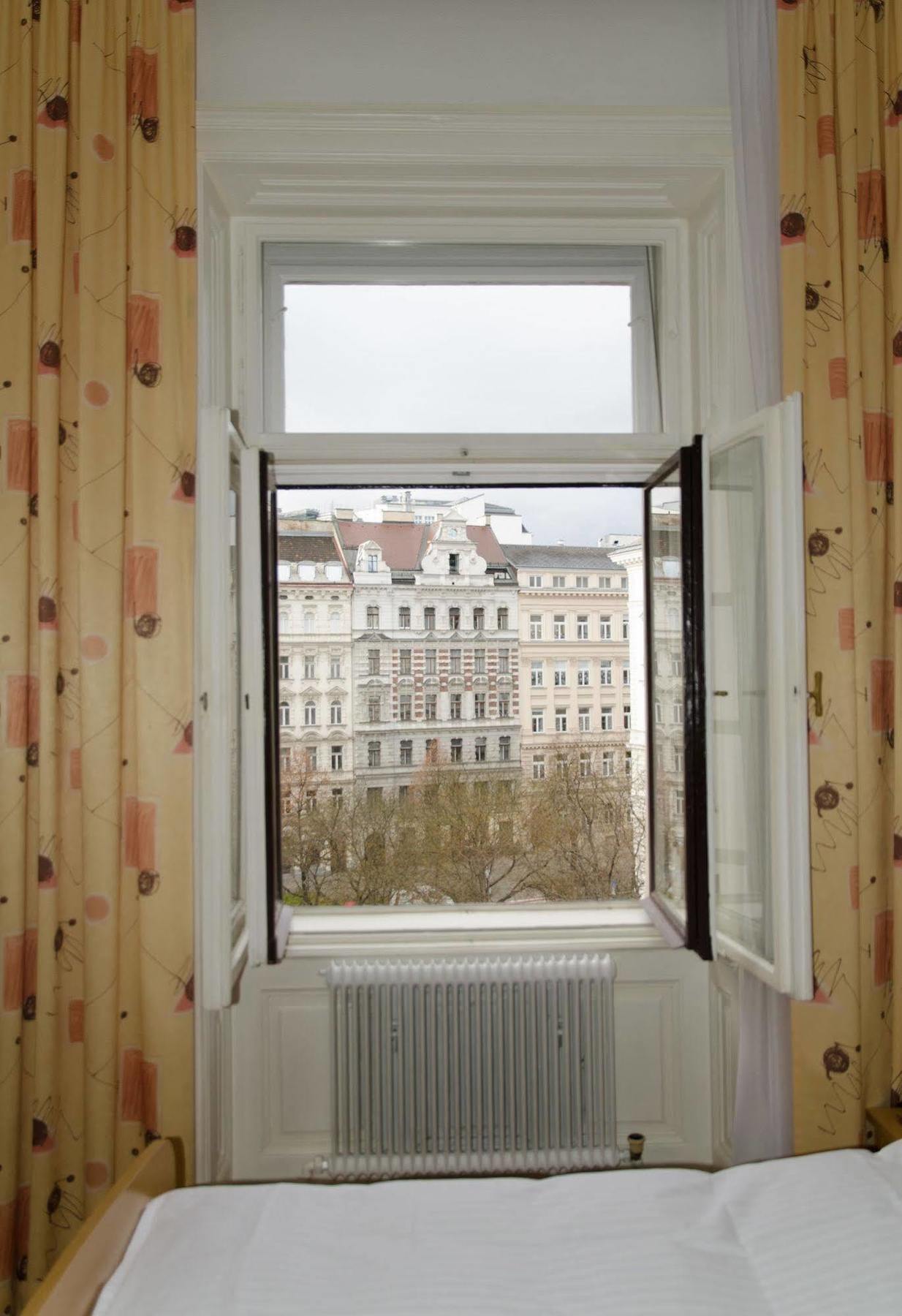 Schweizer Solderer 3* Viena