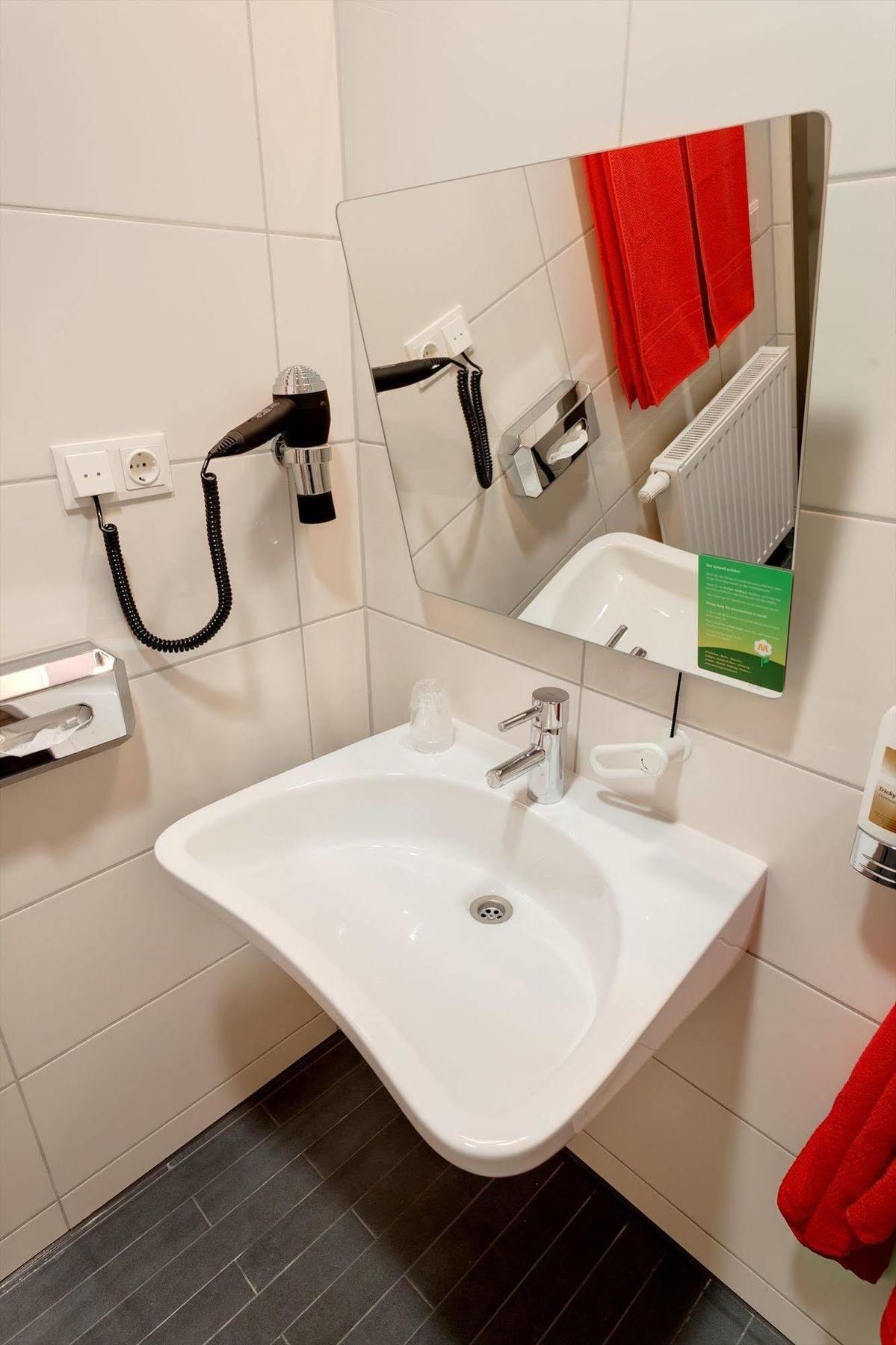 Hotel Meininger Downtown Sissi Vienna