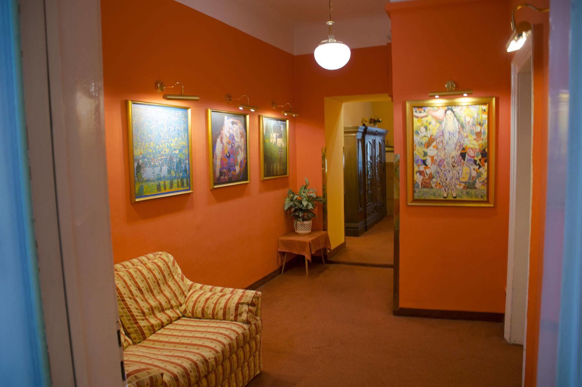 Boutique Kugel Hotel 3*
