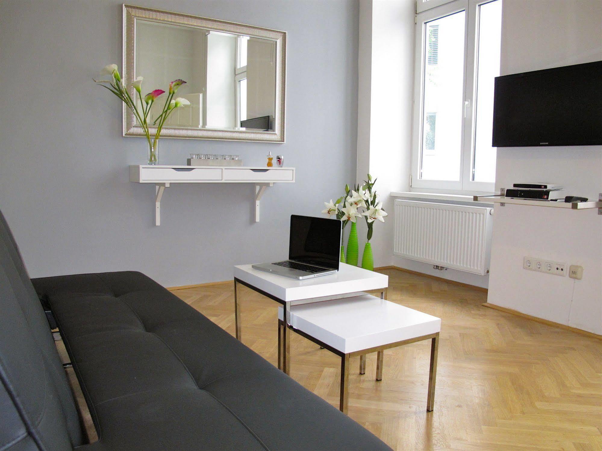 Vienna-living * Vienna