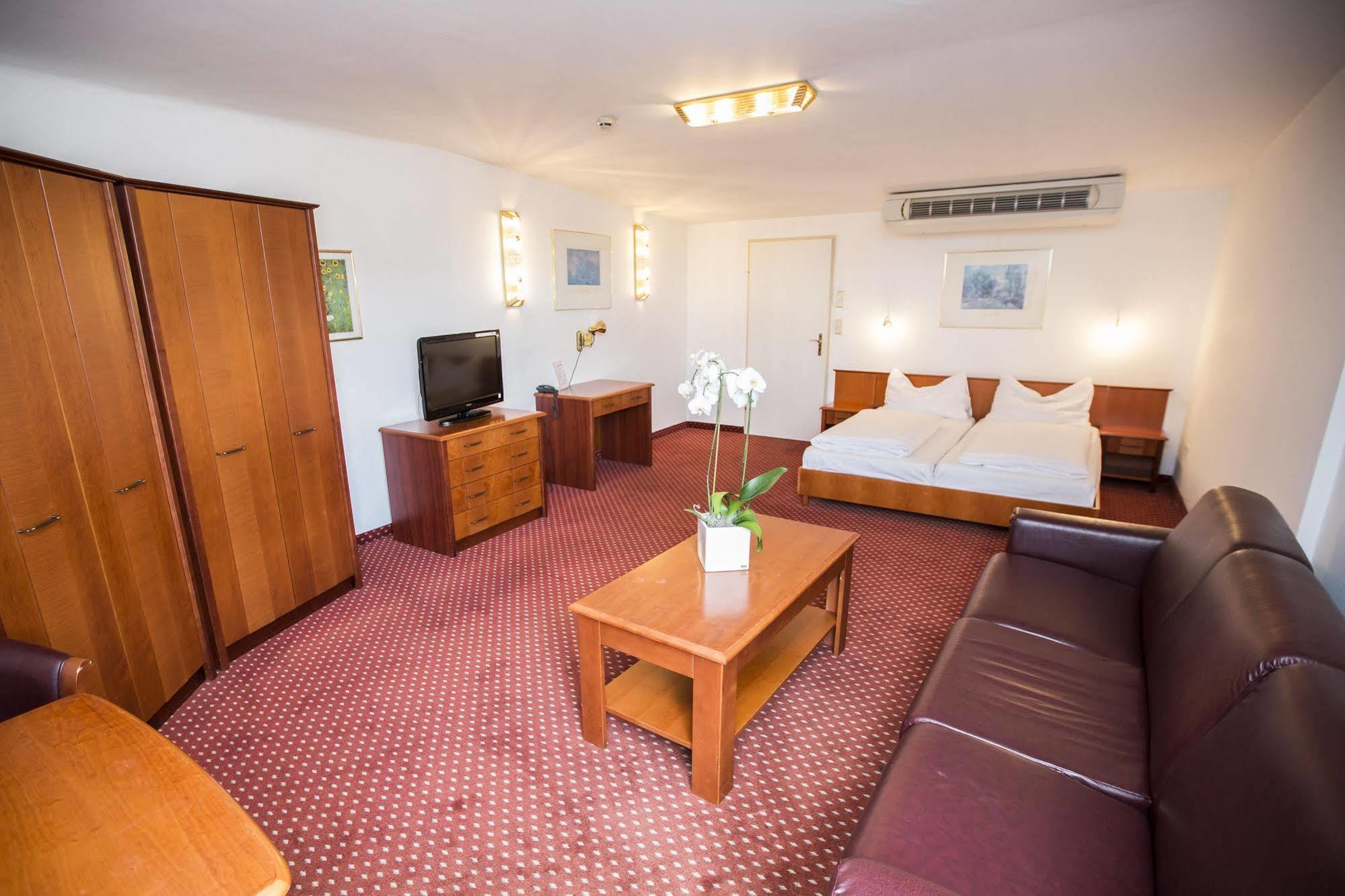 Carlton Opera 3* Wien