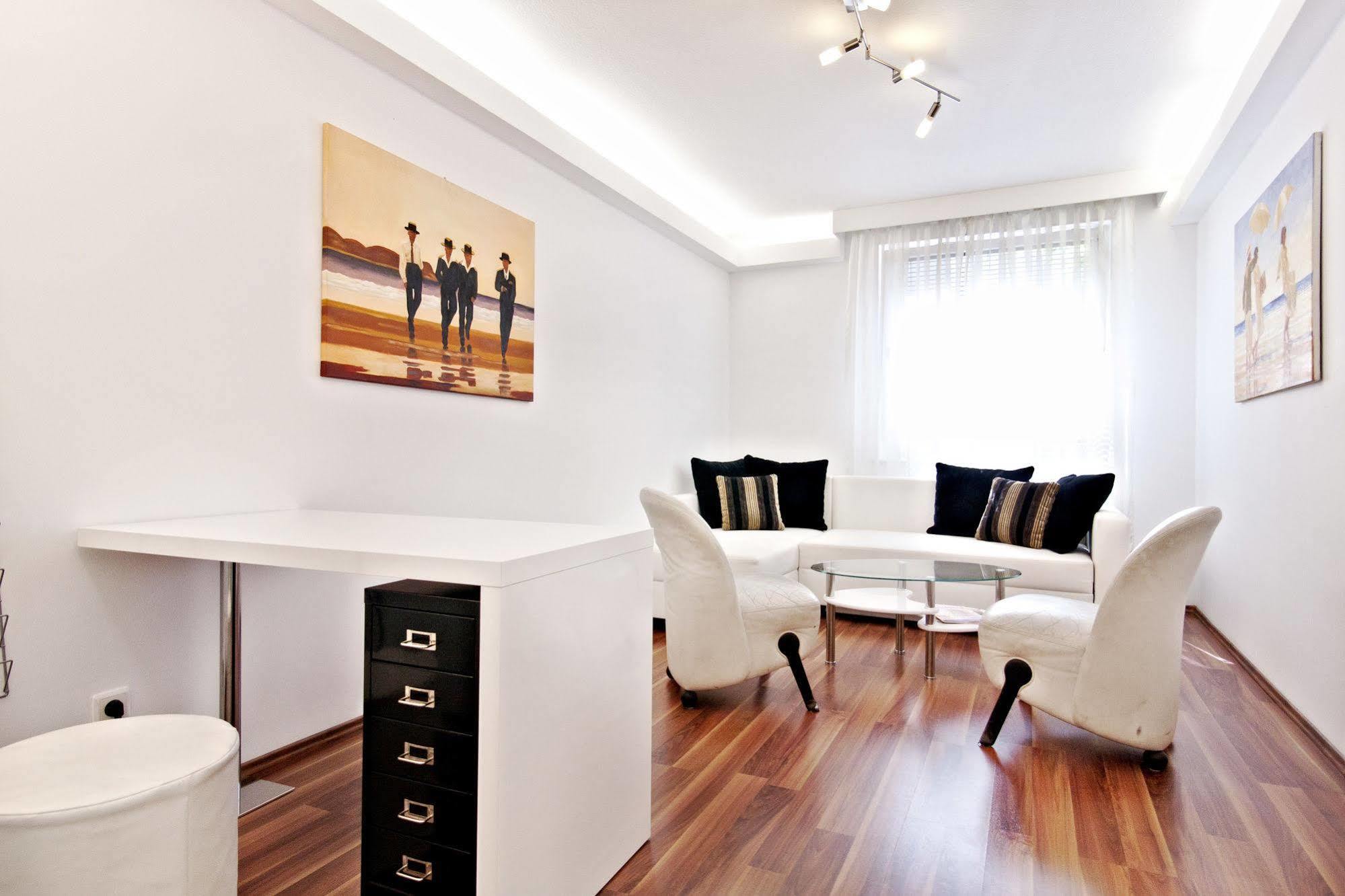 Design Luxury Home In Vienna