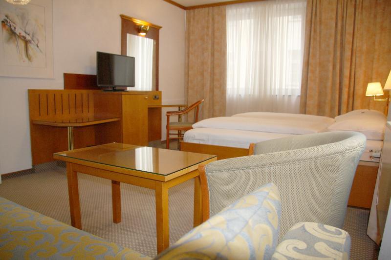 Hotel The Weekend 4*