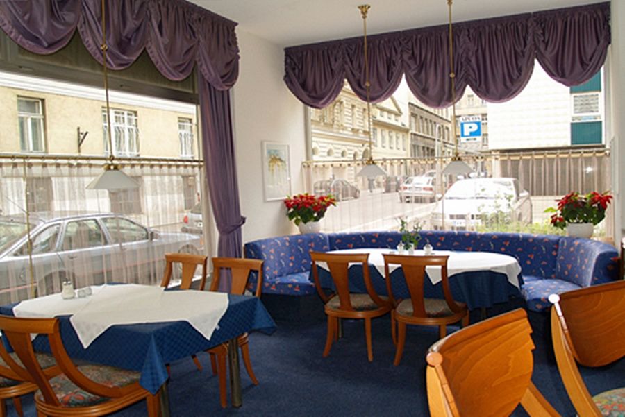 Hotel The Weekend 4*