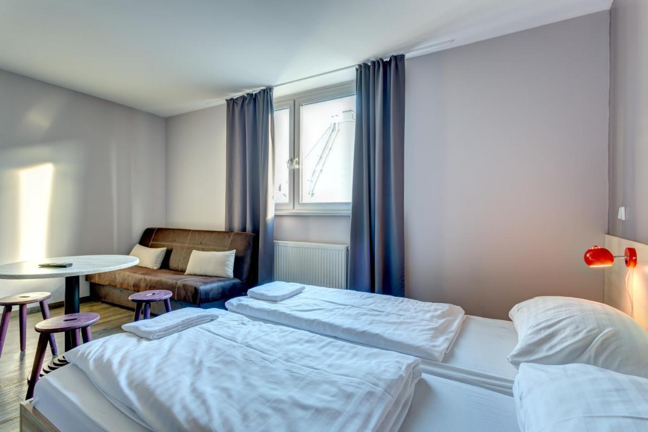 Hotel Meininger Hauptbahnhof 3*