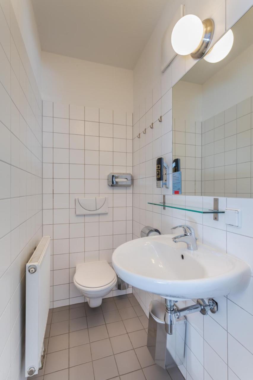 Hotel Meininger Hauptbahnhof 3*