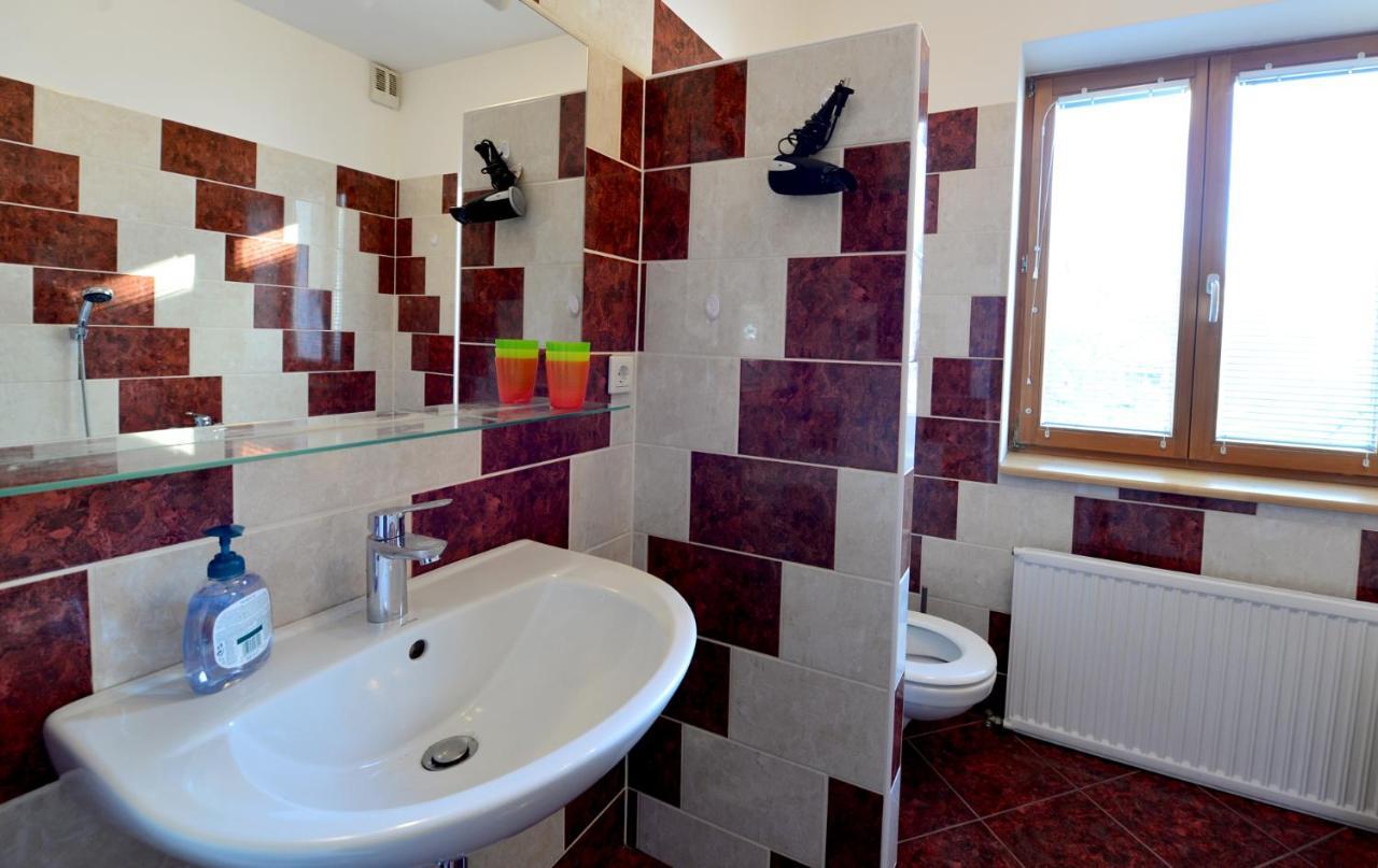 House With Courtyard & Parking Close To Stadtpark Vienna