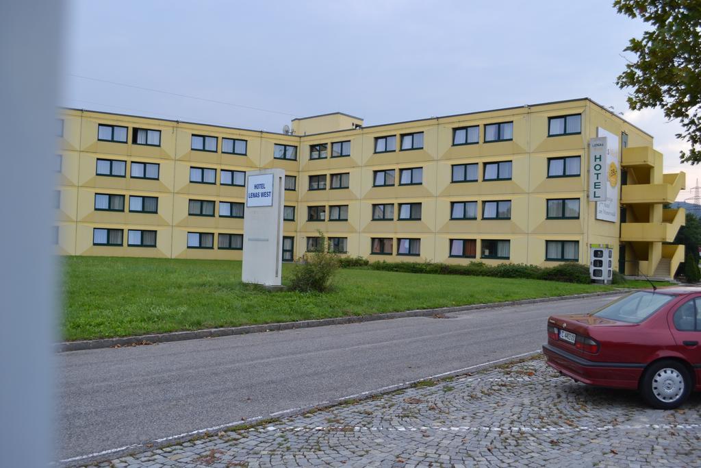 Lenas West Vienna