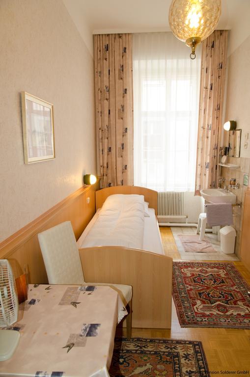 Schweizer Solderer 3* Viena