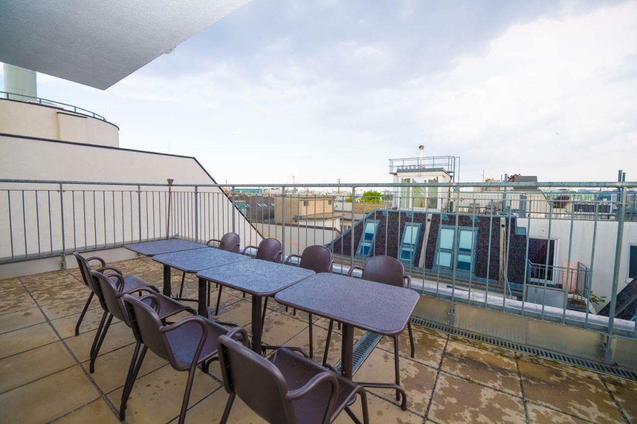 Hotspot Apartment