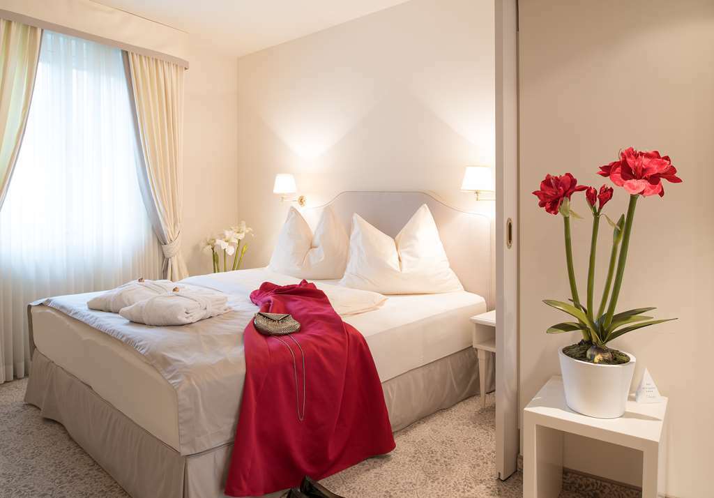 Elaya Center Hotel 4*