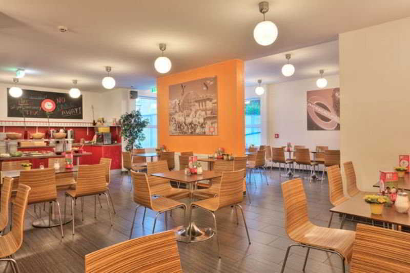 Meininger Hauptbahnhof Hotel 3*