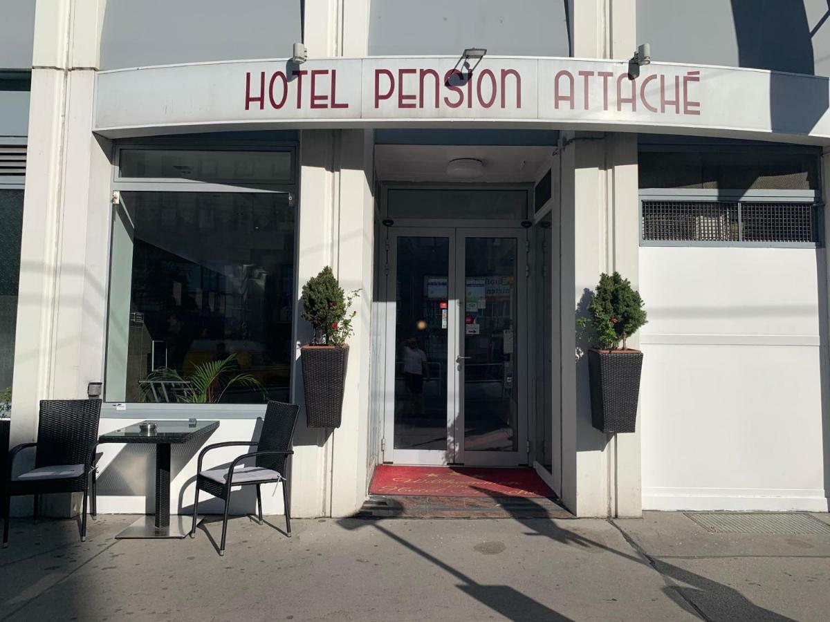 Attache L Contactless Check-in 3*