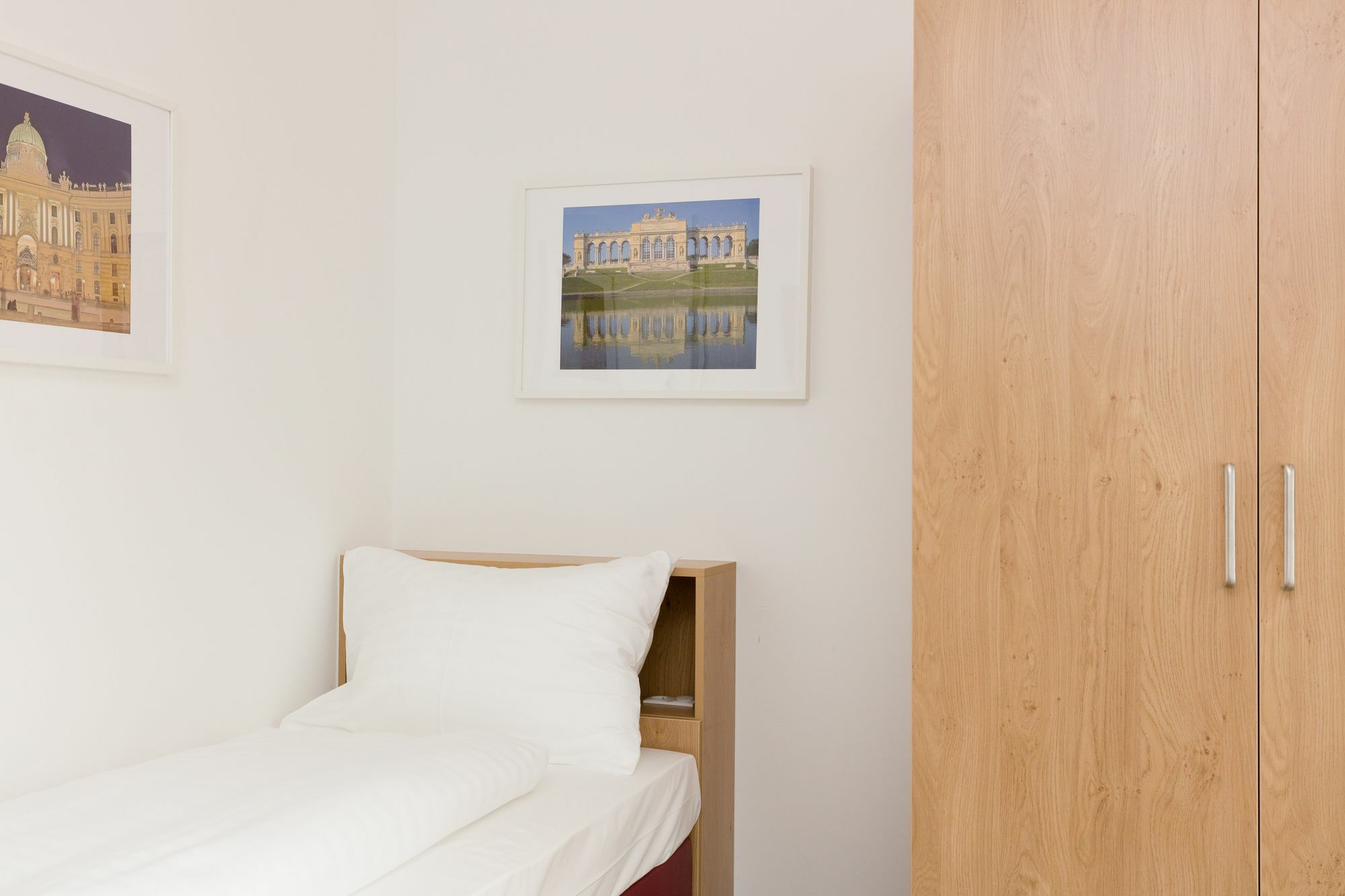 Or 1050 Aparthotel Viena