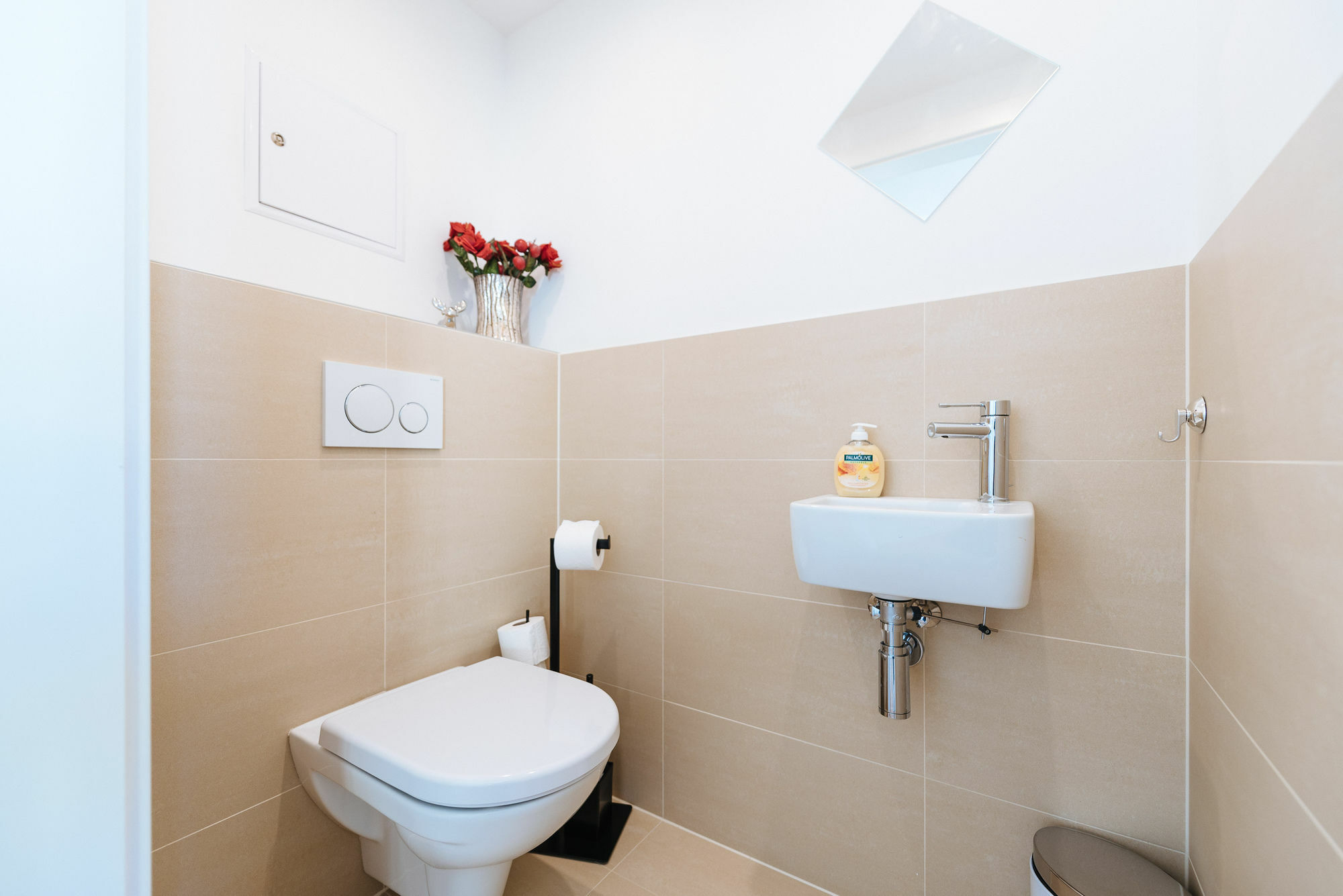 Mainstation - 10 Minutes To Citycenter - With Aircondition *