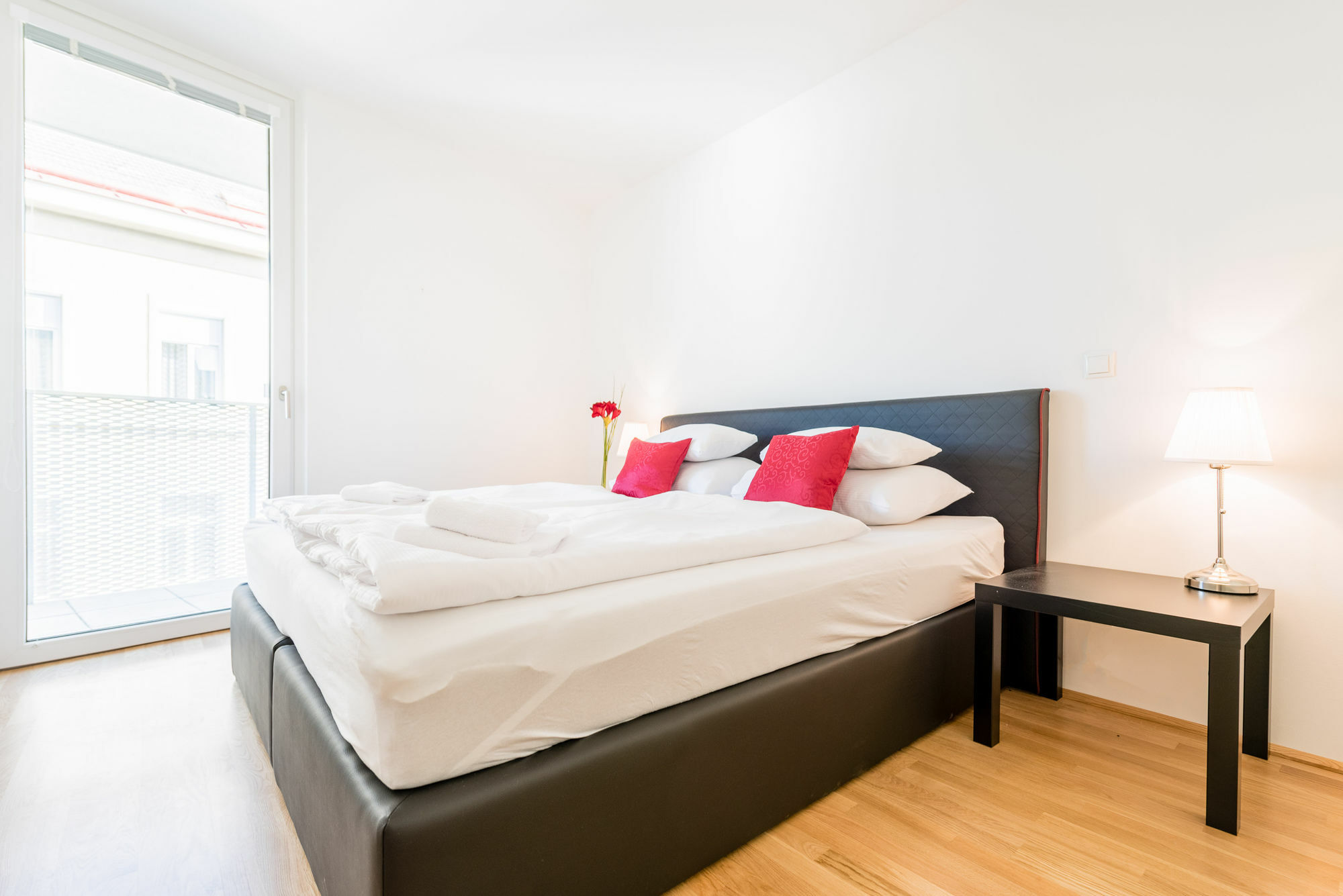 Mainstation - 10 Minutes To Citycenter - With Aircondition *