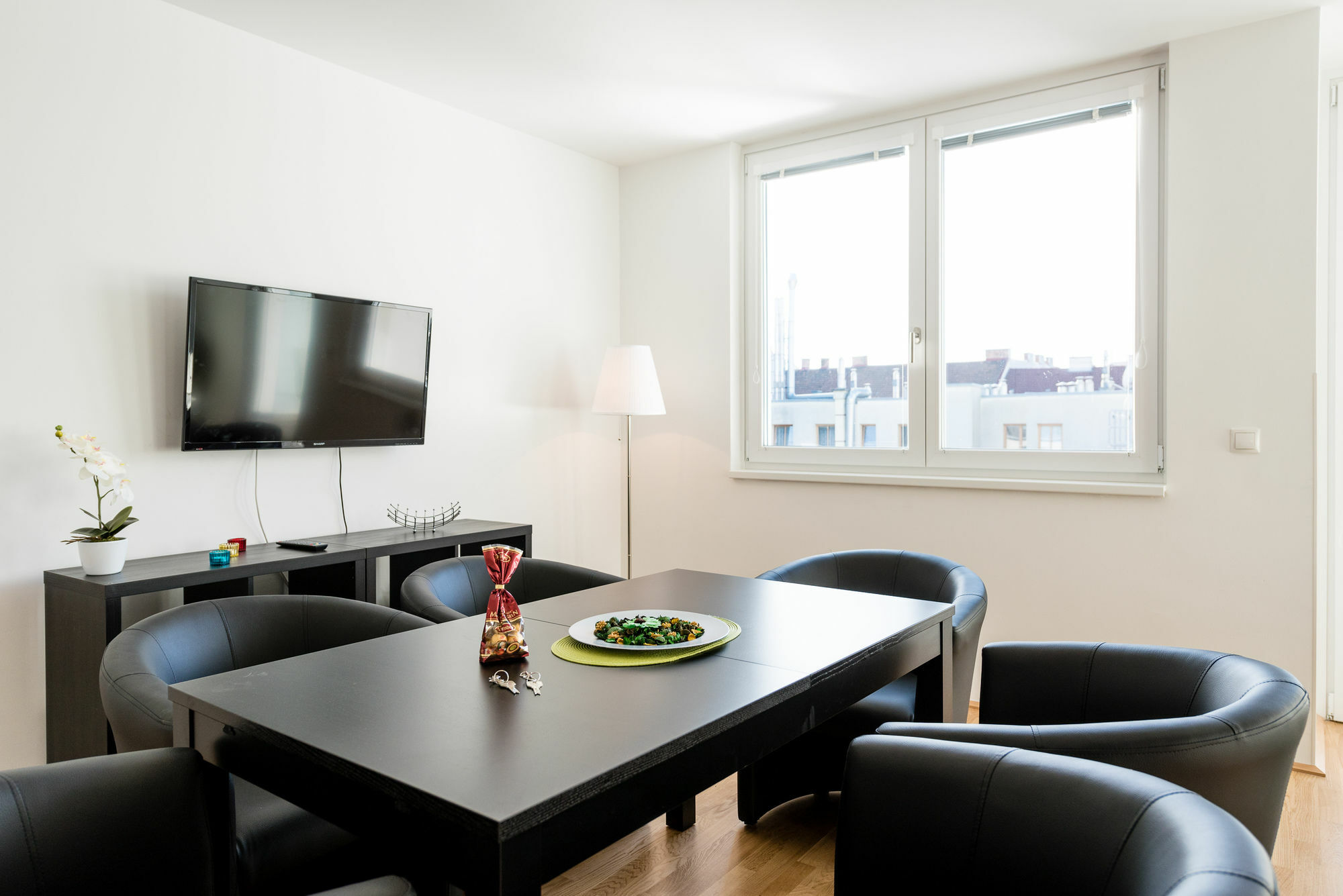 Mainstation - 10 Minutes To Citycenter - With Aircondition