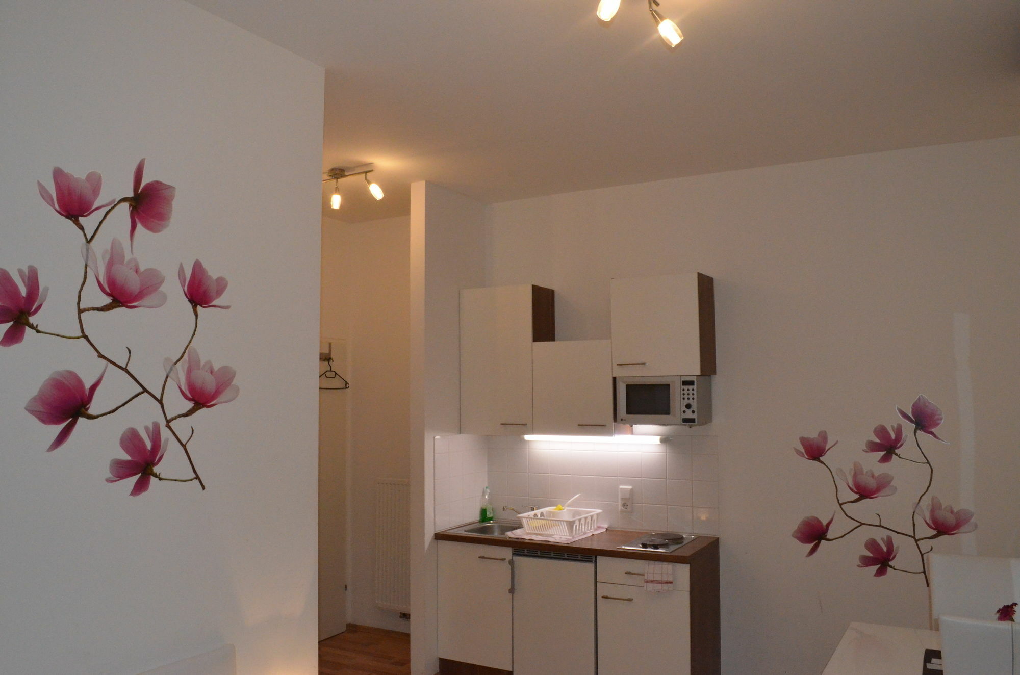 Grand Central Station Apartments I Contactless Check-In Vienna