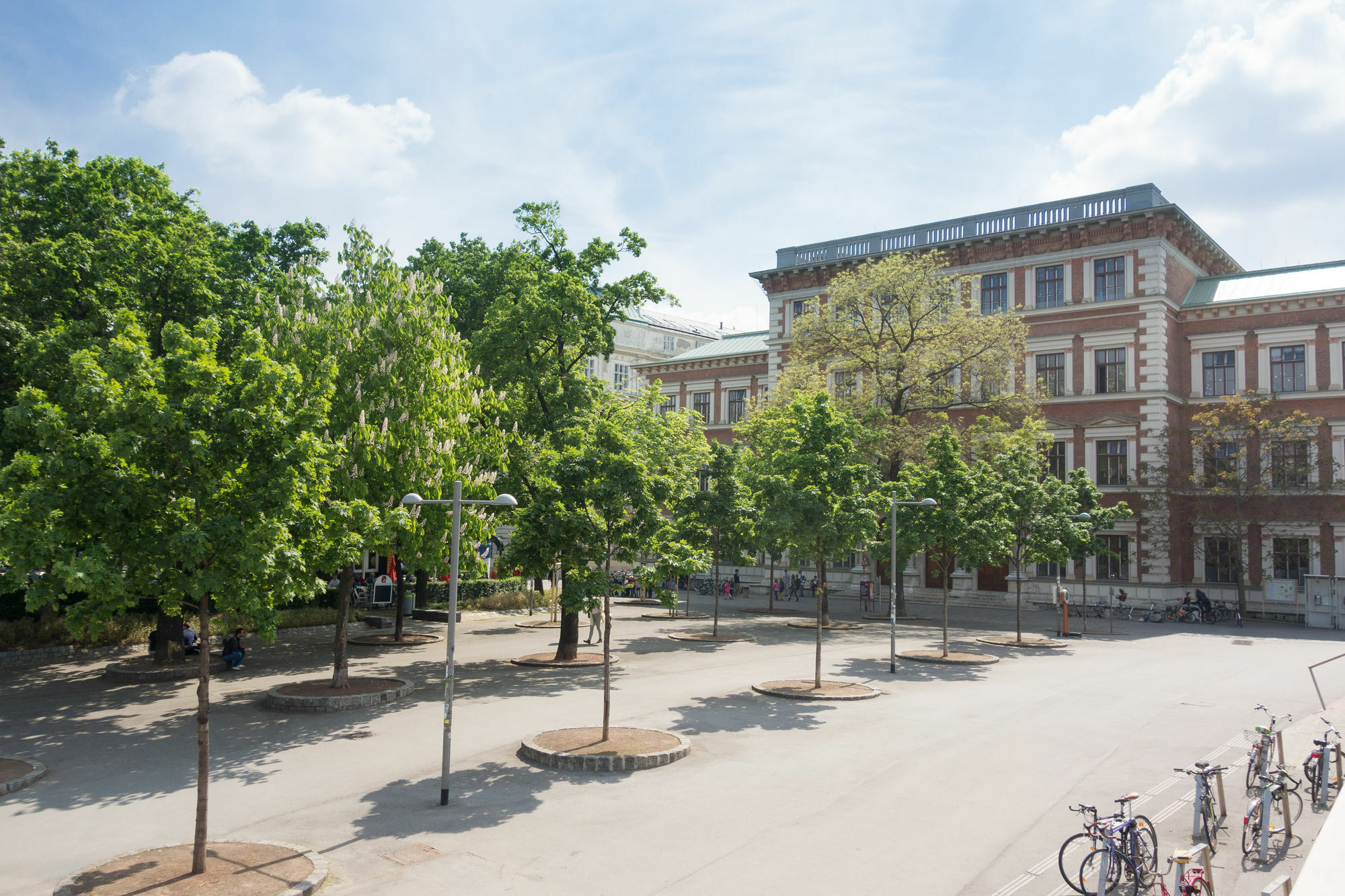 Servus Karlsplatz *