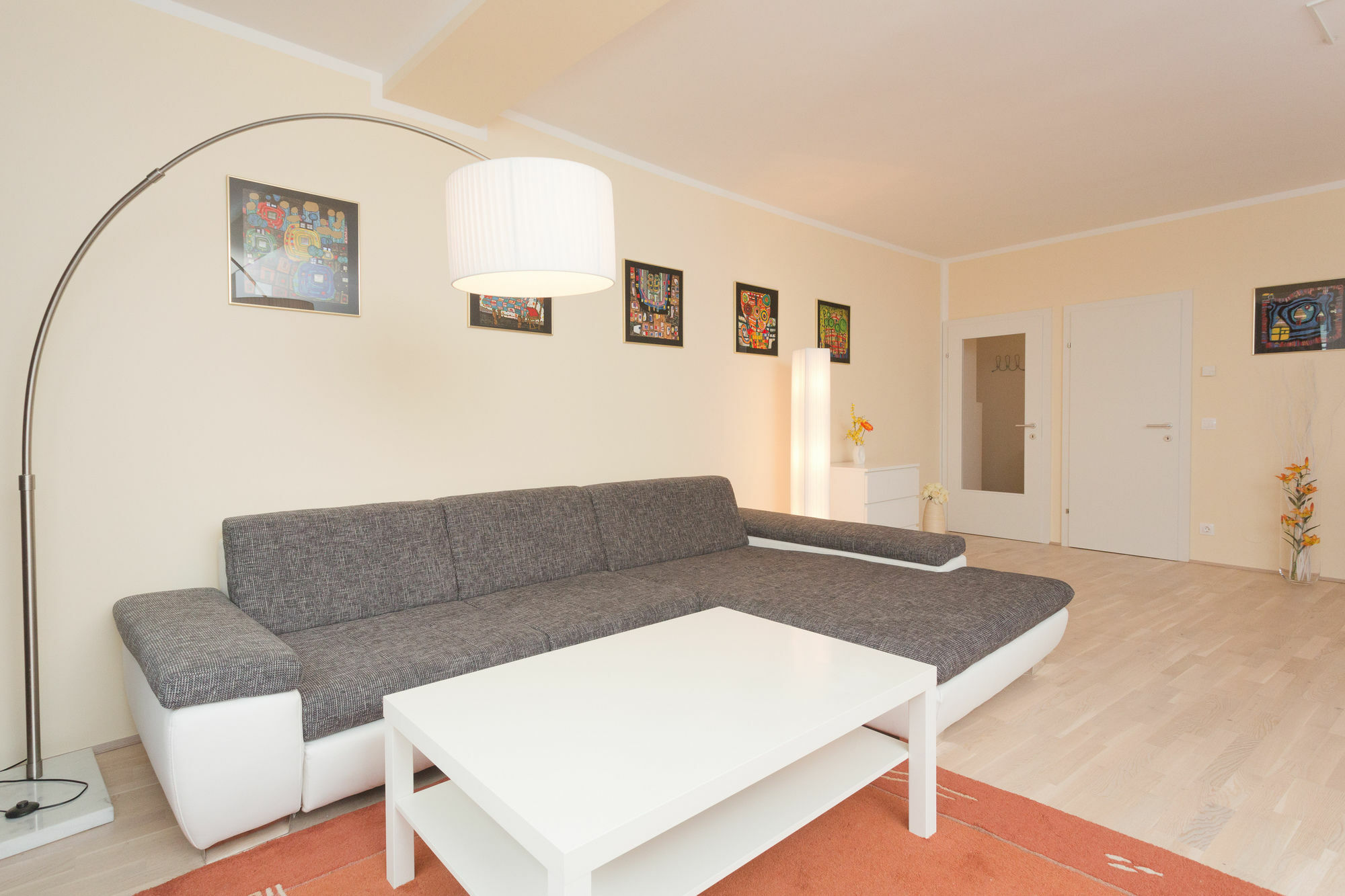 Servus Karlsplatz Apartment *