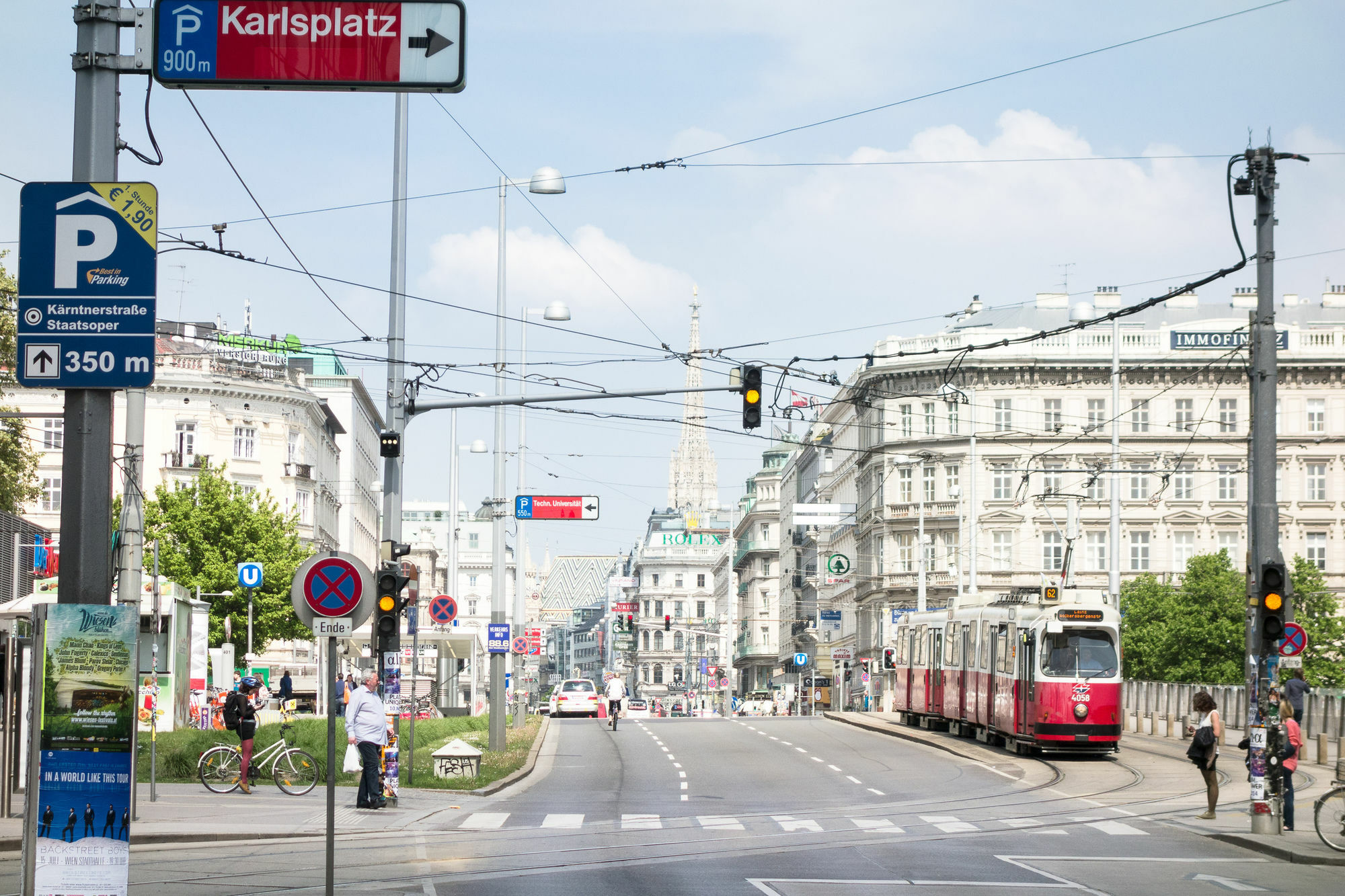 Servus Karlsplatz Vienna