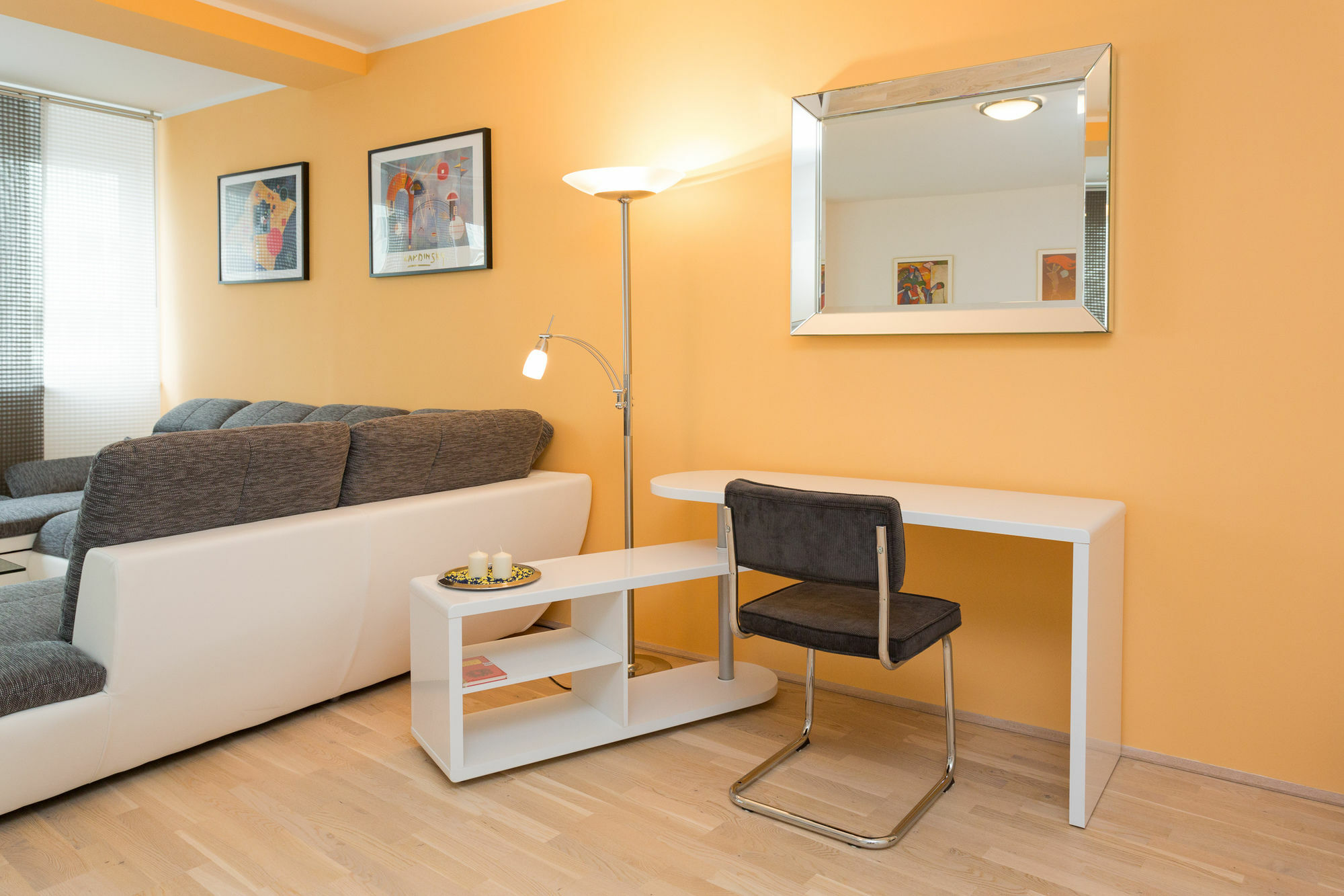 Servus Karlsplatz Apartment