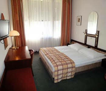Bed & Breakfast Continental Hotel-pension