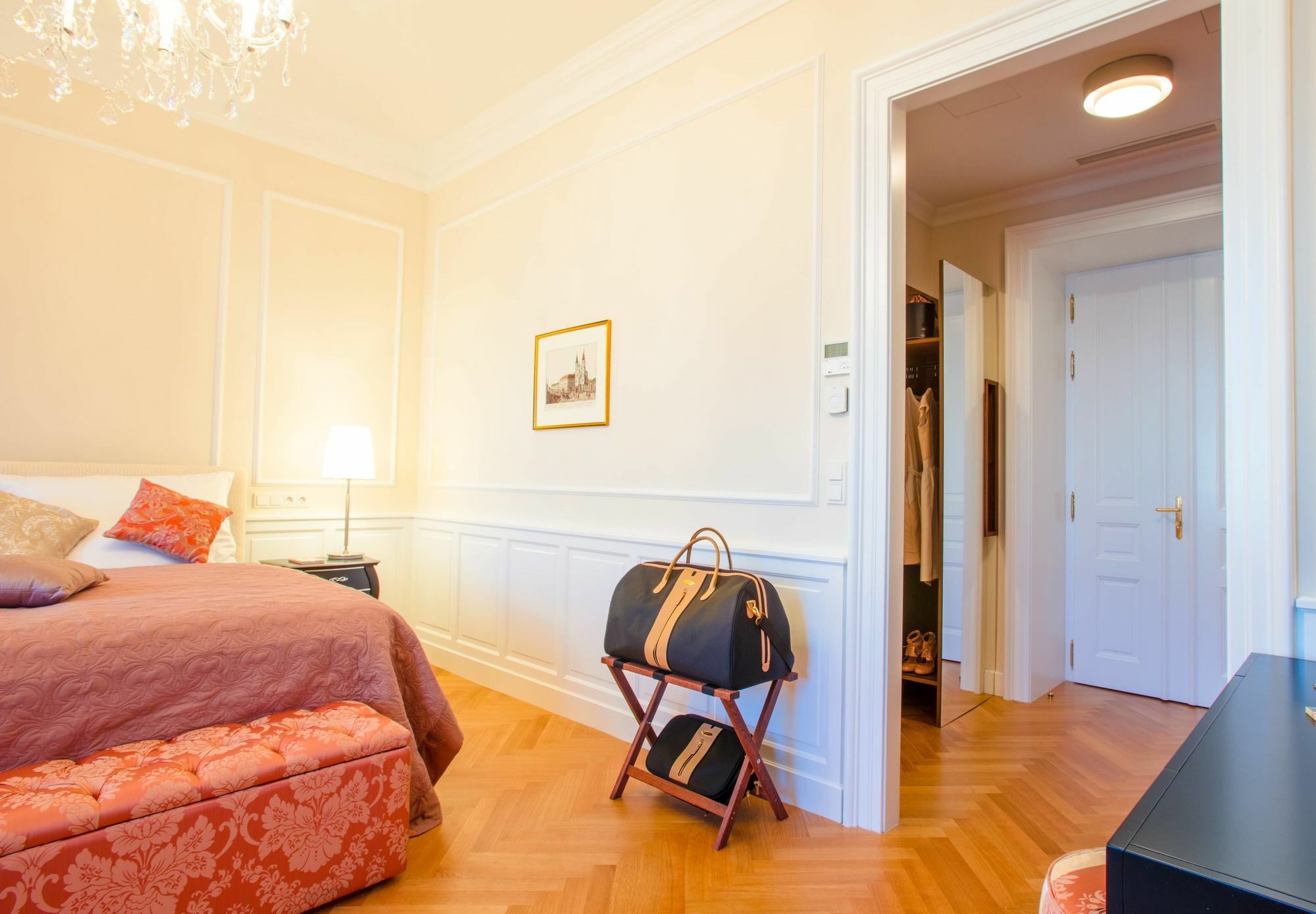 Imperium - Experience The Luxurious In Center Apartment