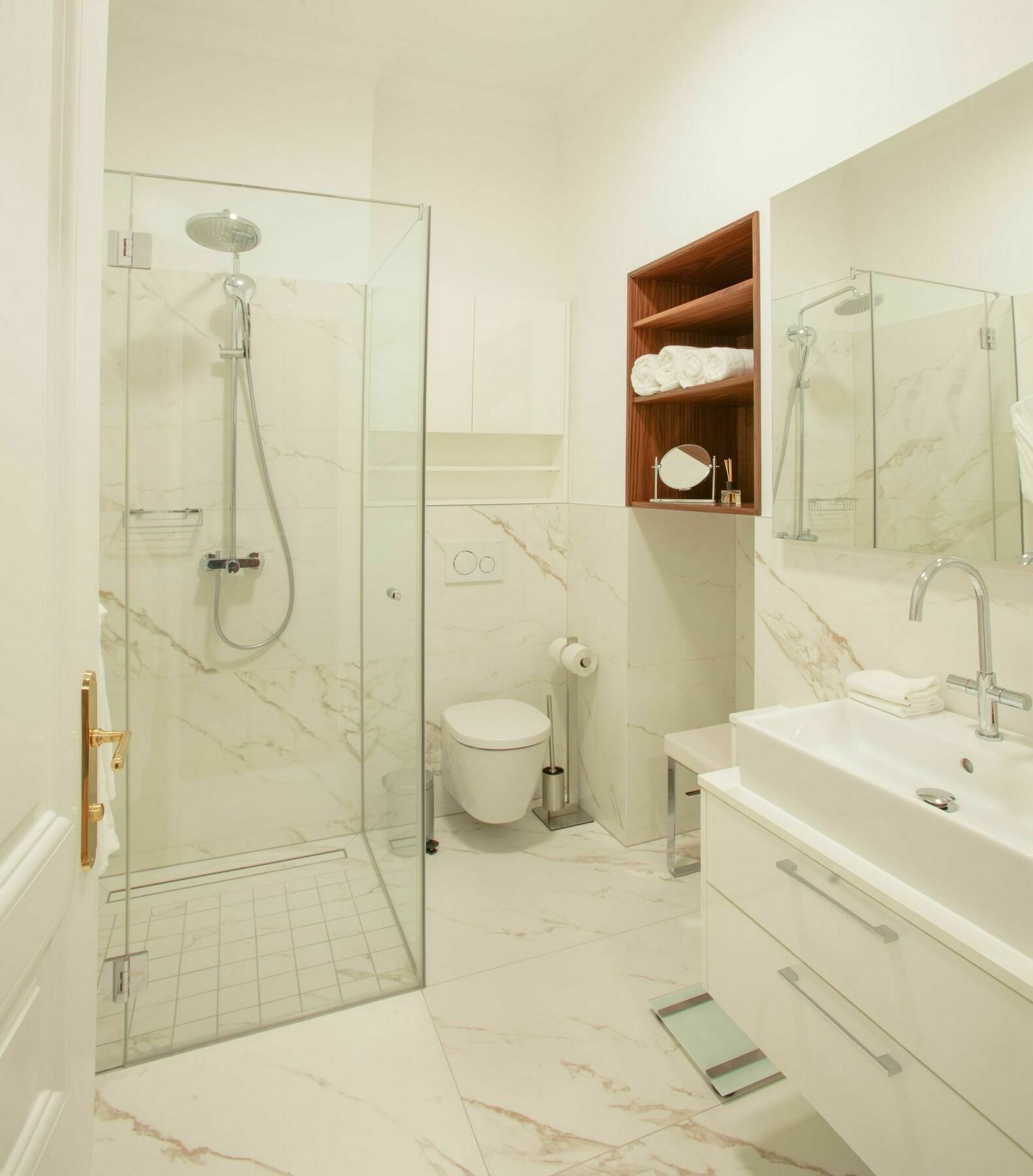Apartment Imperium - Experience The Luxurious In Center
