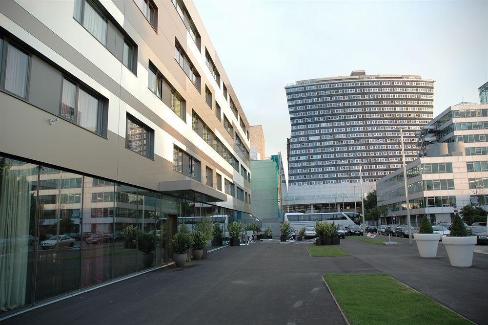 Plaza Gasometer Hotel 4*