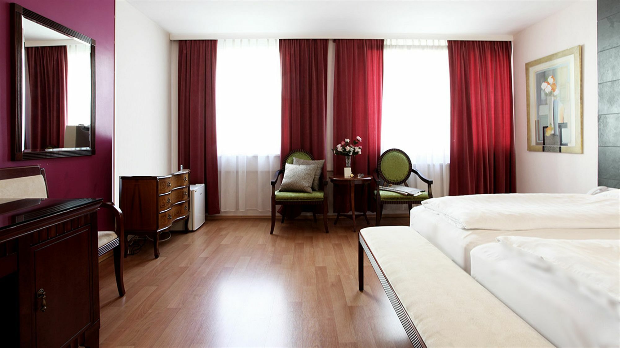 Attache L Contactless Check-in Hotel 3*