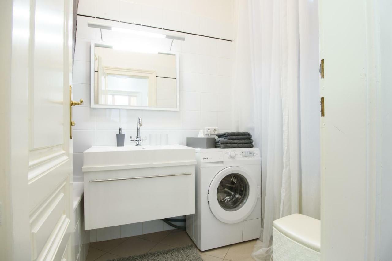 City Apartment Apartment