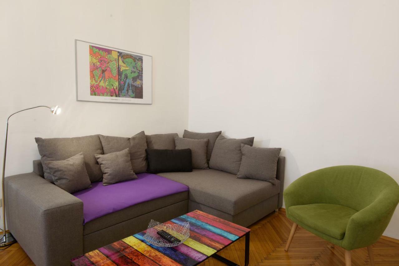 City Apartment *