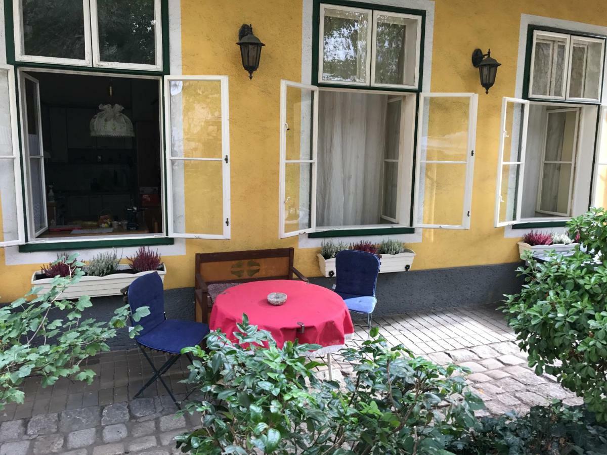 70m² Großes Mit Gartenzugang *