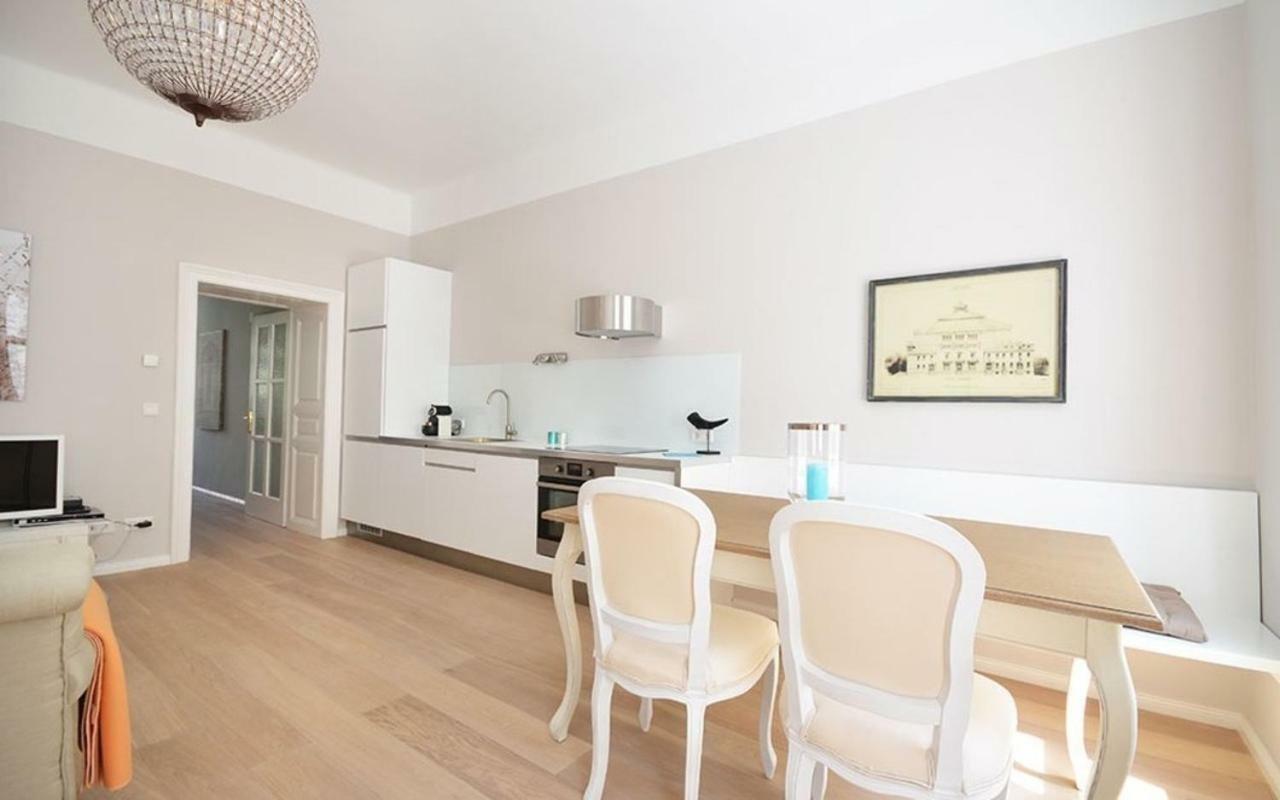 | Modern, Bright Business In Center, Alsergrund * Viena