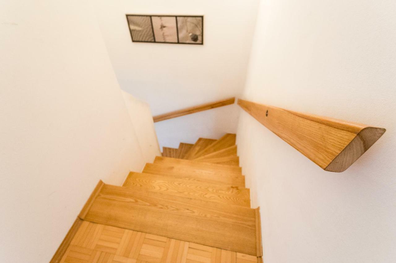 Lovely Two Level For Families Apartment