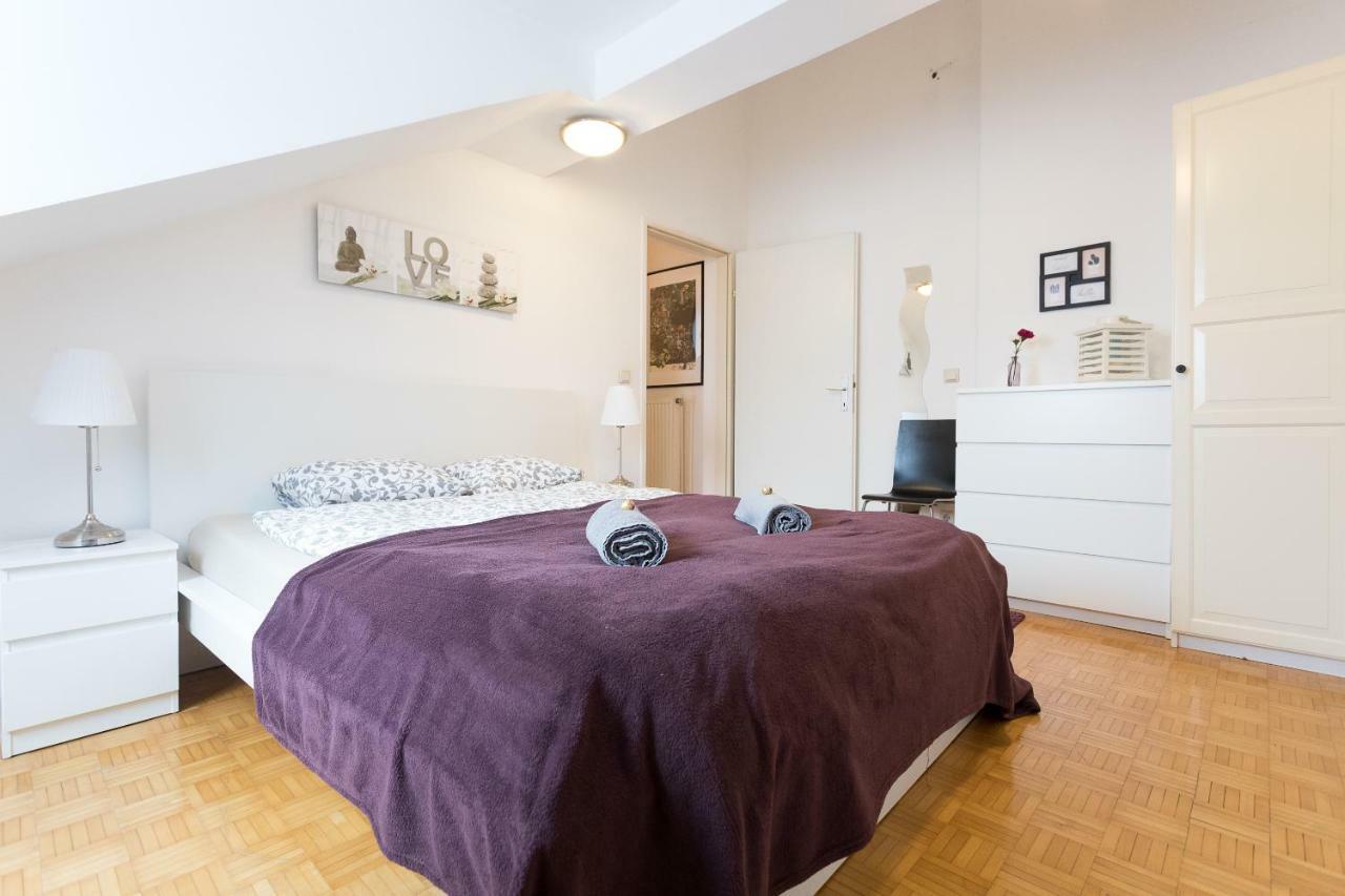 Lovely Two Level For Families Apartment