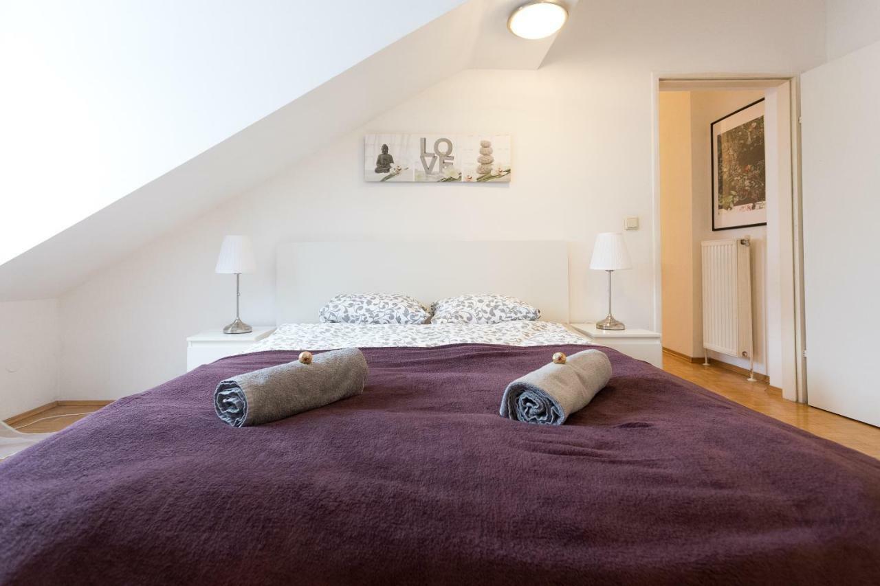 Lovely Two Level For Families Apartment