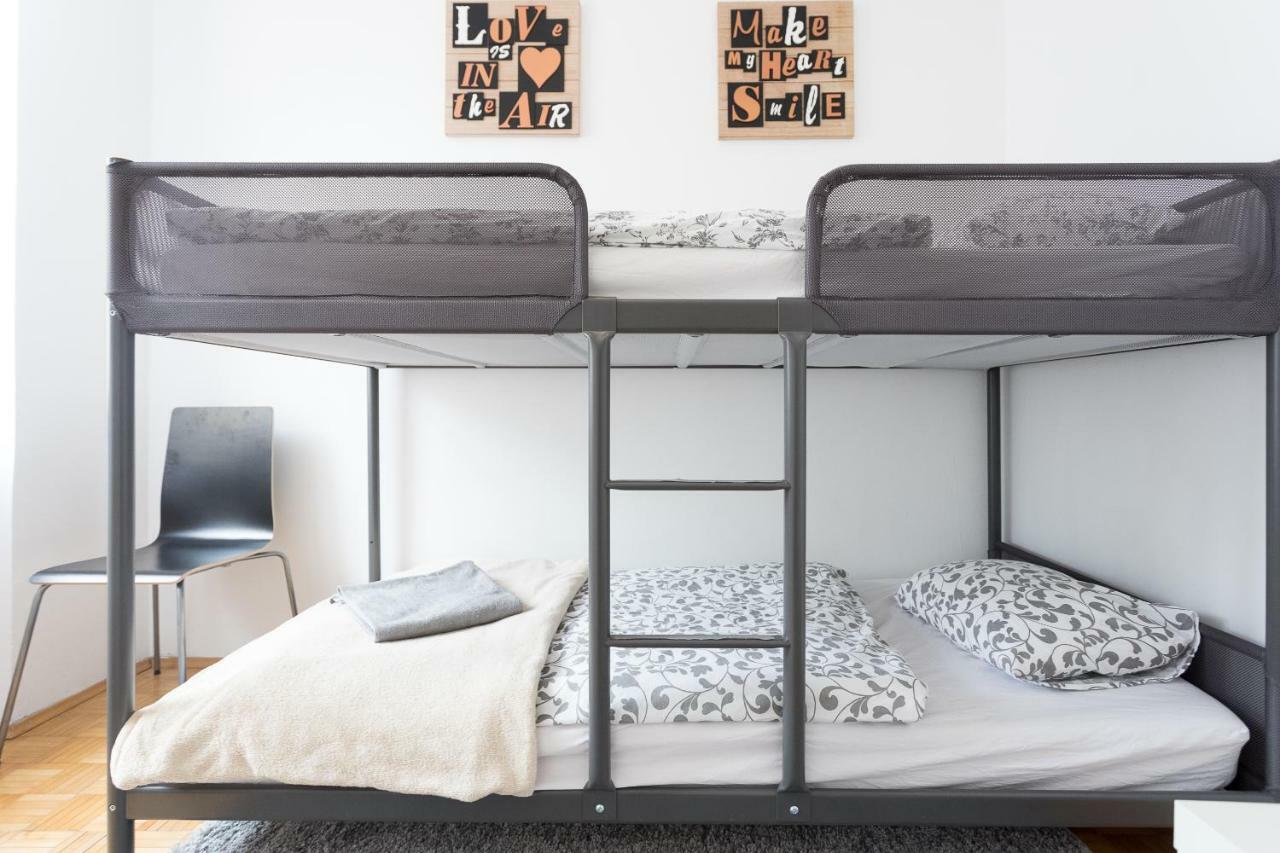 Lovely Two Level For Families Apartment