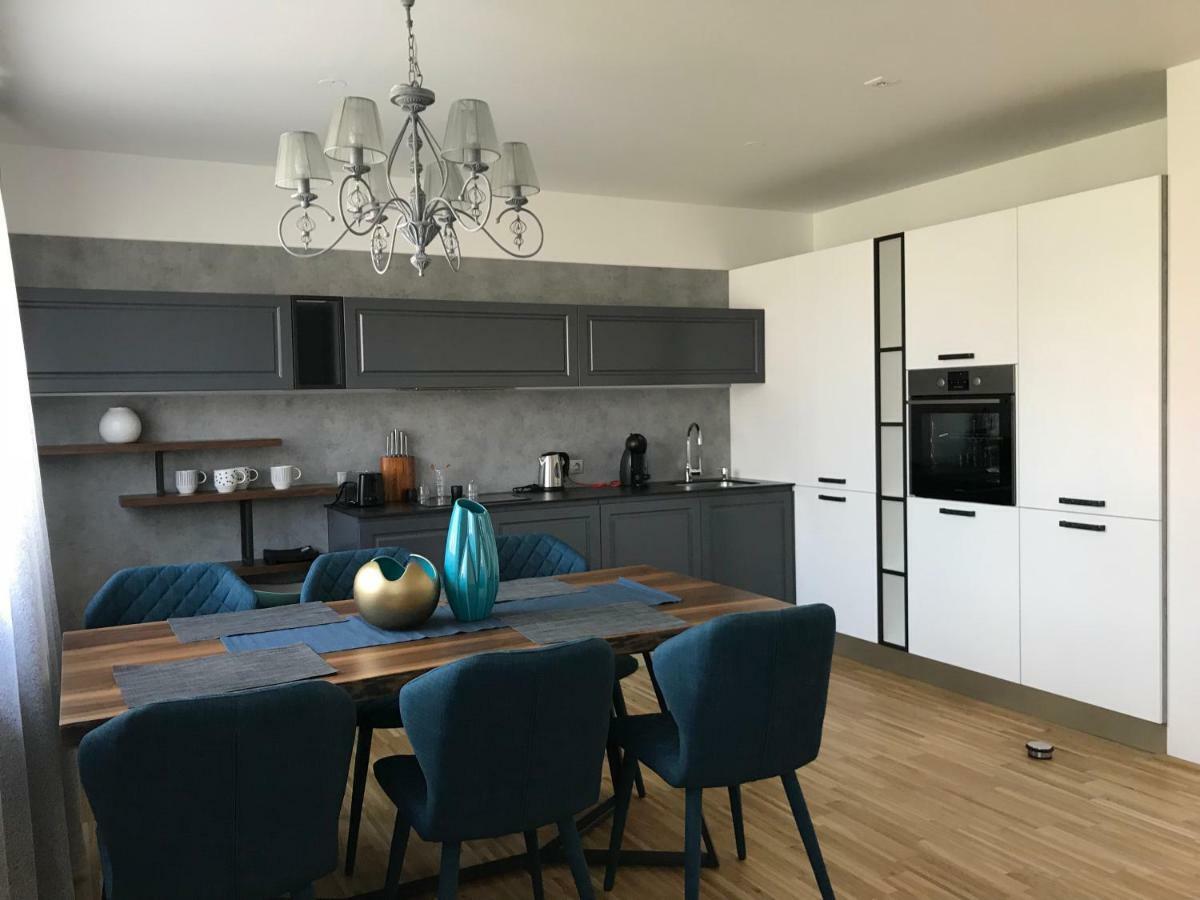 Hauptbanhof And Belvedere Two Bedroom * Vienna