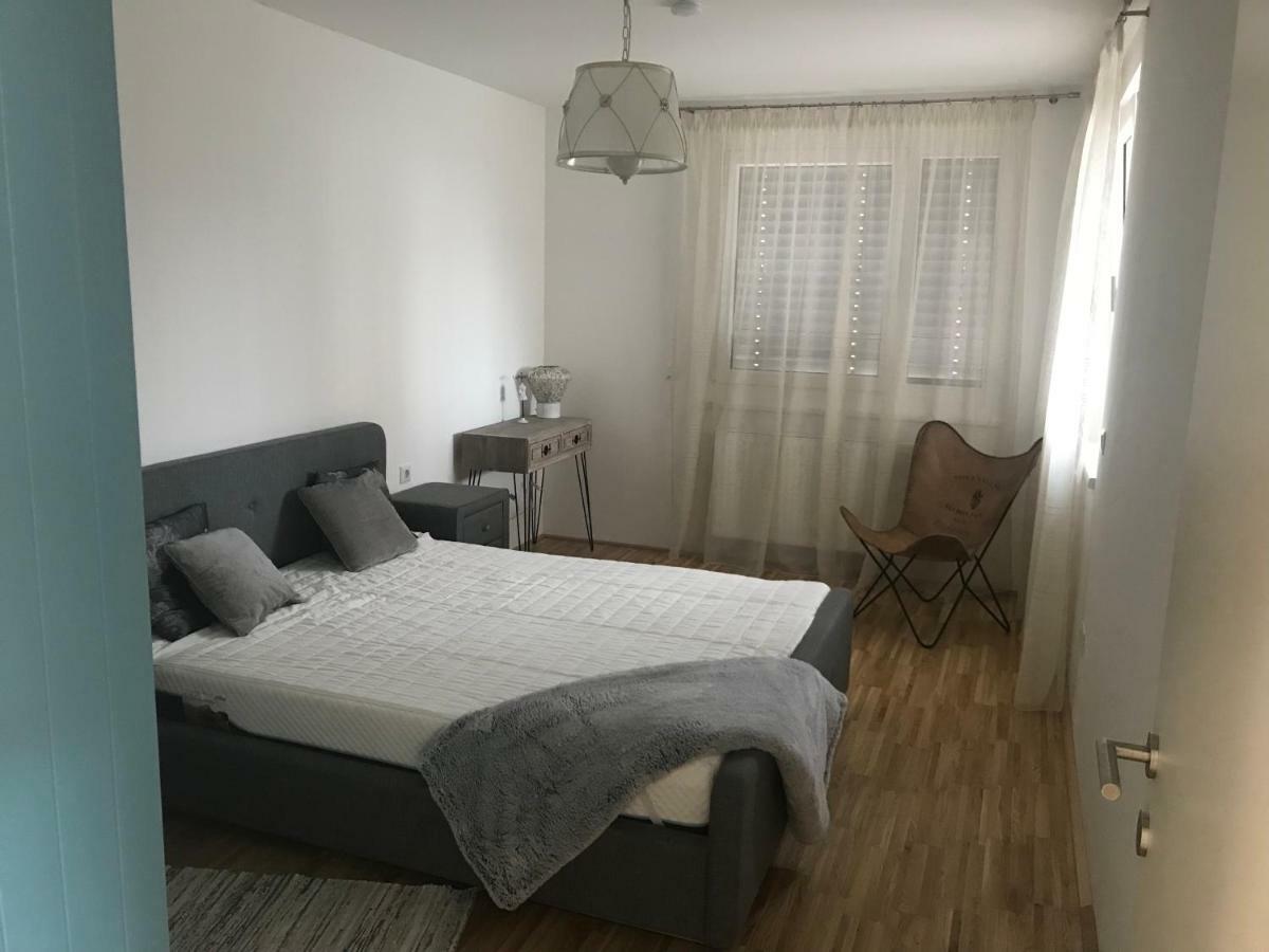 Hauptbanhof And Belvedere Two Bedroom *