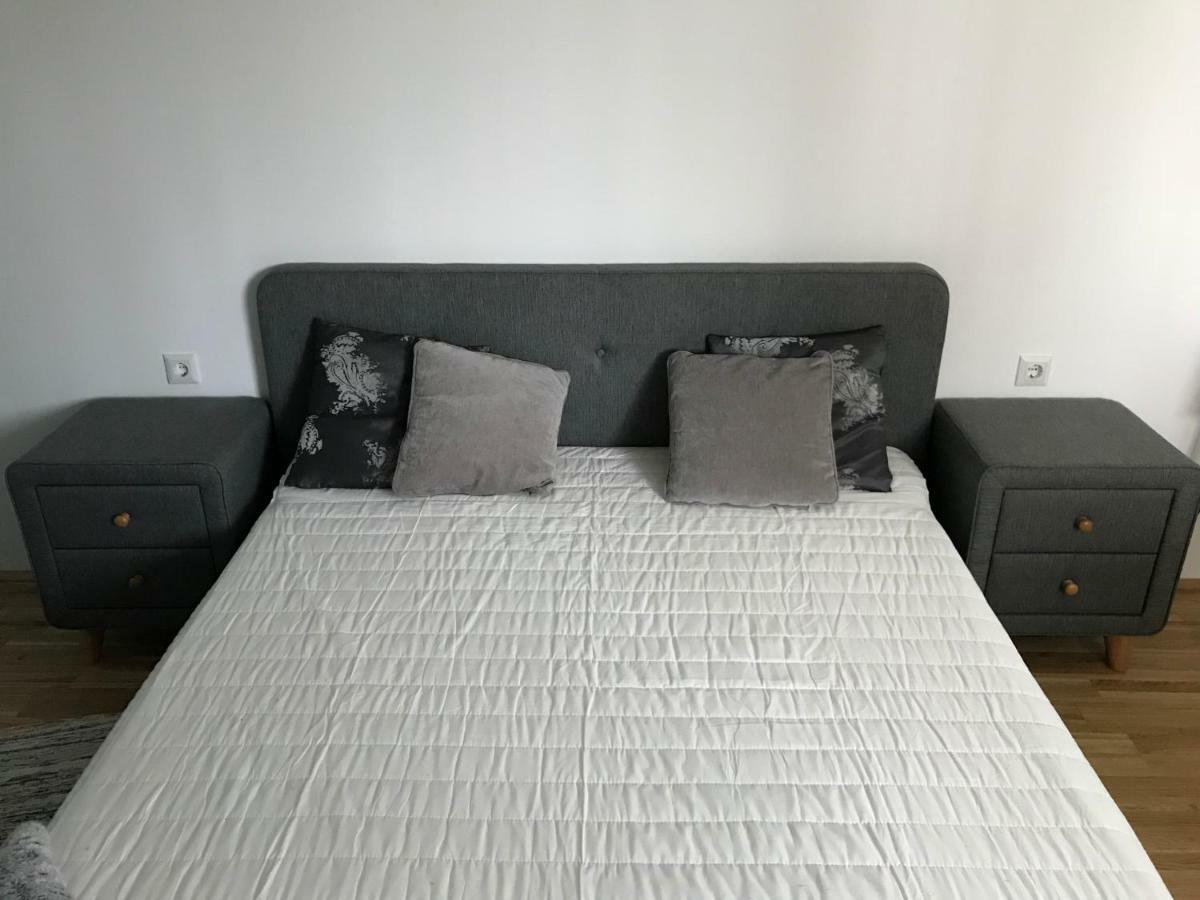 Hauptbanhof And Belvedere Two Bedroom * Vienna