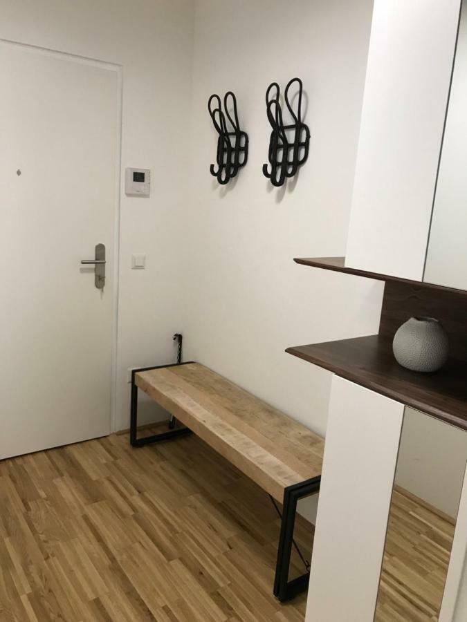Hauptbanhof And Belvedere Two Bedroom * Vienna