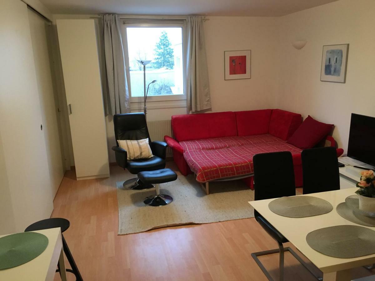 Apartment Zentrumnah Direkt An Ubahn Bei Un-vic Und Am Badestrand Vienna