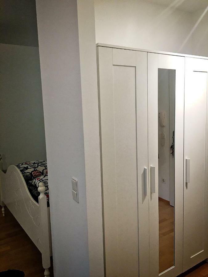 Near Central Station With Quiet Terrace Apartment