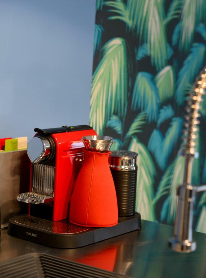 Chic And Modern In Hip Area Appartamento
