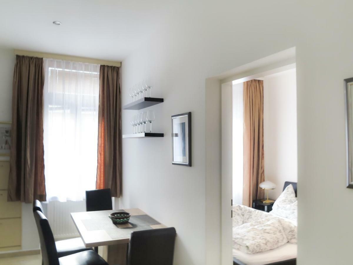 Elegant No.18 Wien