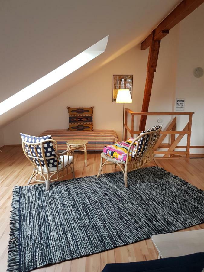 House With Courtyard & Parking Close To Stadtpark Holiday home *