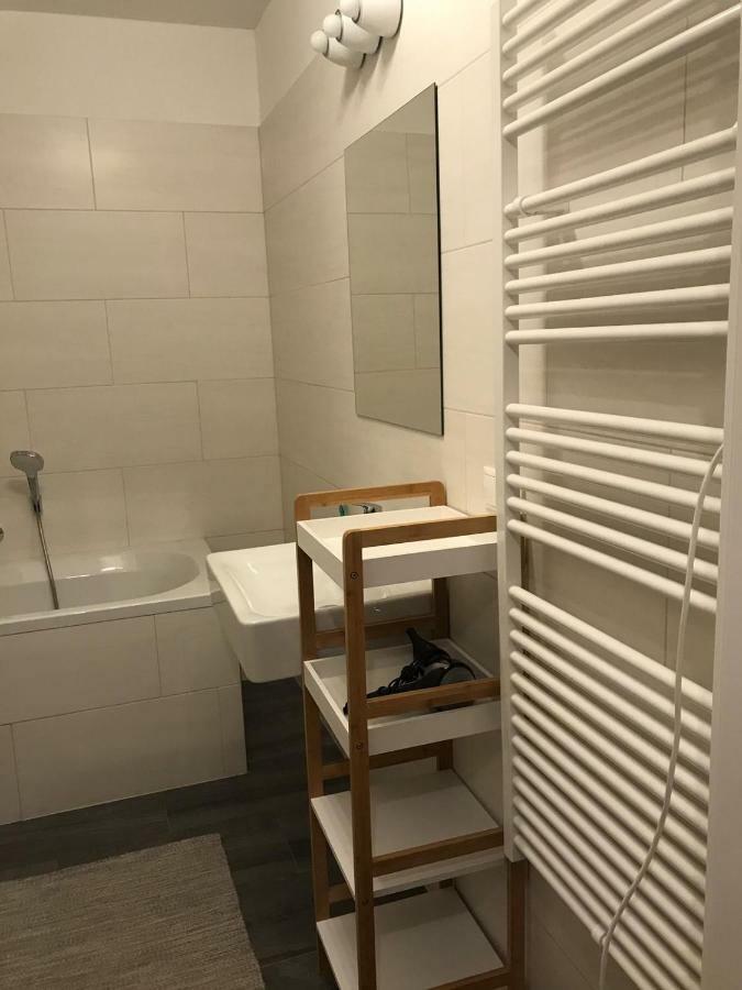 Apartment Modern With Balcony Wien