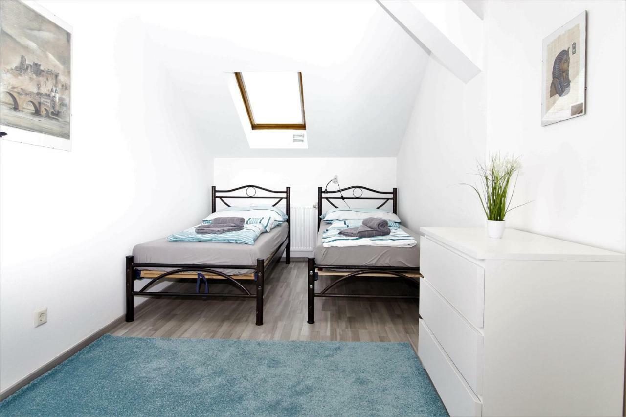 Gold: Penthouse Volkertmarkt Apartment *